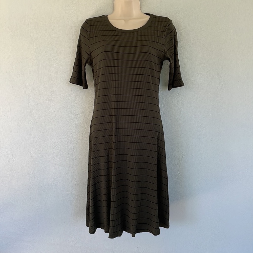 Old Navy green striped ribbed stretch casual dress size medium - Picture 2 of 8